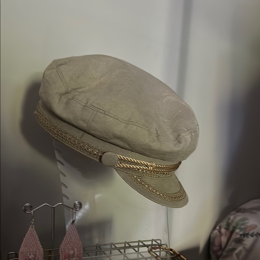 Vintage Tan Cap with Gold Detailing